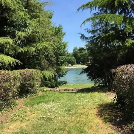 Maison En Bord De Seine 3*